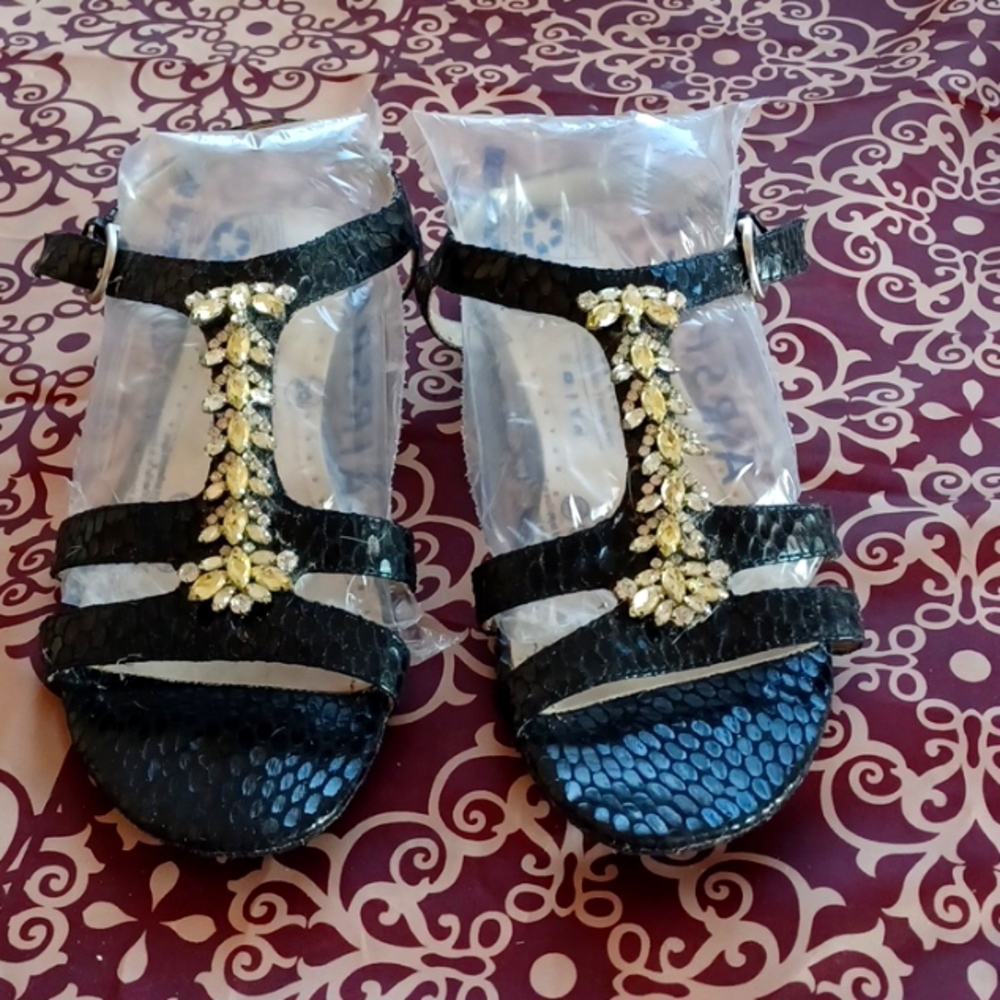 Adrienne Vittadini Sandals